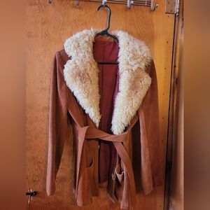 Vintage belted suede leather jacket dark rust tan with cream wool collar